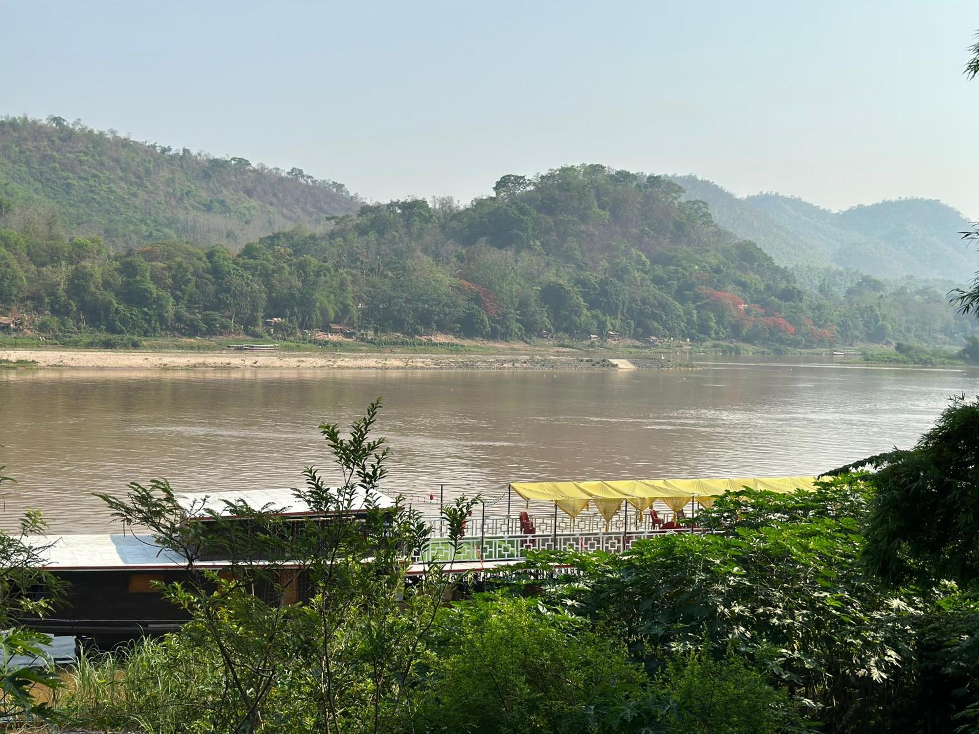 Villa Phonethip Mekong Riverside Luang Prabang Bagian luar foto