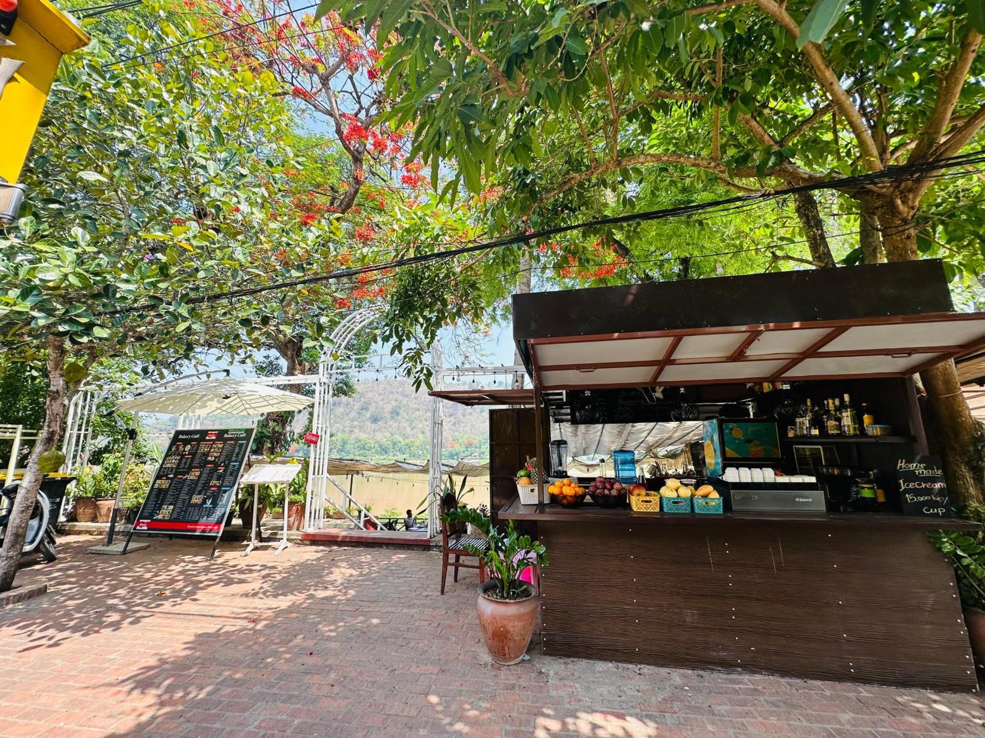 Villa Phonethip Mekong Riverside Luang Prabang Bagian luar foto